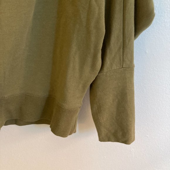 Stella & Dot Olive Green Top with Gold Accents - Picture 4 of 7